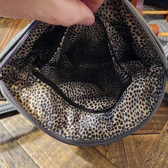 Grey Leather Crossbody, Fun Purse, Leopard Lining. - Picture 4 of 9